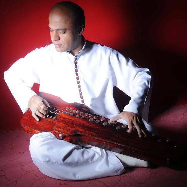 Mohammadali Delnavaz performing